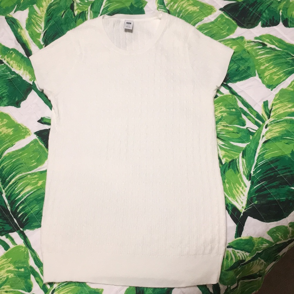 🗣Gap women’s short sleeve sweater